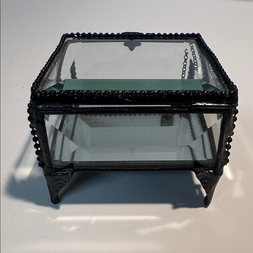 Glass/mirror jewelry box - Picture 3 of 7